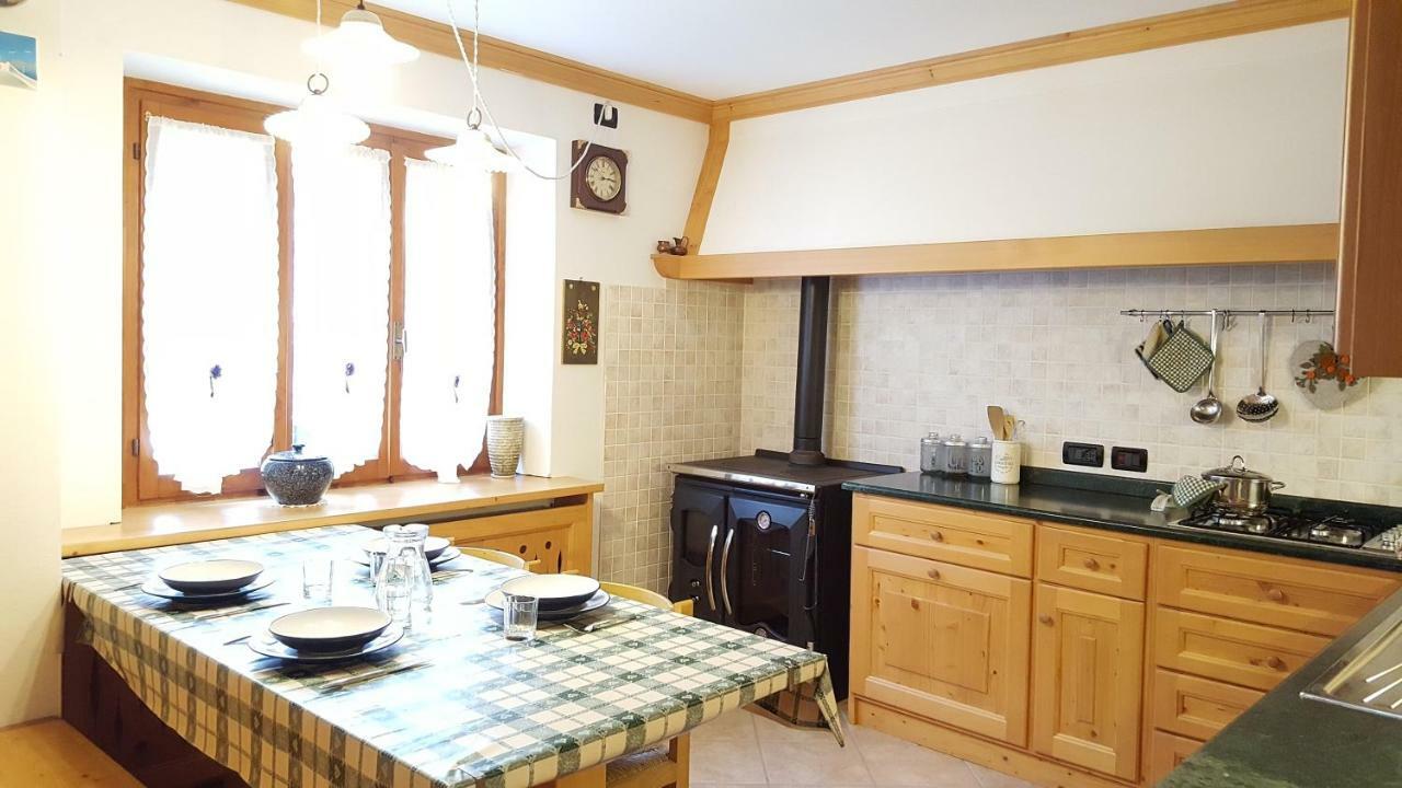 Casa Rossi Apartment Le Grazie  Bagian luar foto